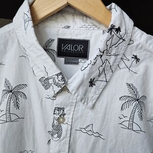 Valor Mens XL Short sleeved button down shirt White w/black print